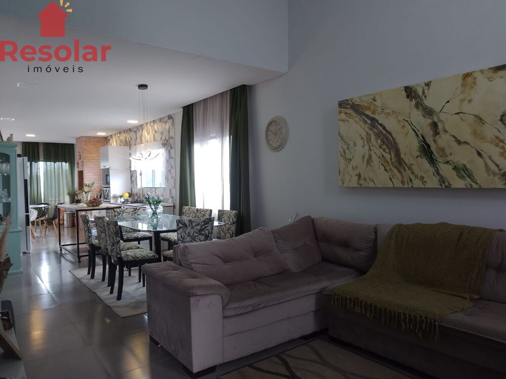 Casa à venda com 3 quartos, 147m² - Foto 2
