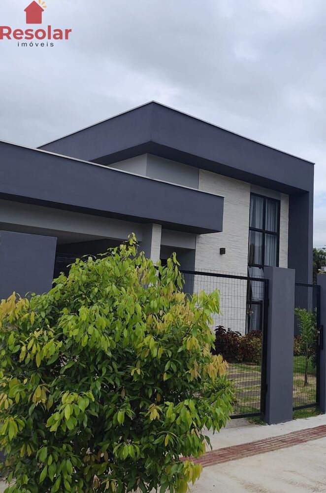 Casa à venda com 3 quartos, 147m² - Foto 1