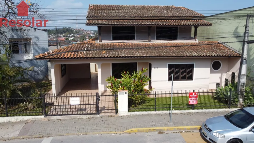 Sobrado para alugar com 4 quartos, 220m² - Foto 1