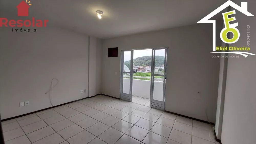 Apartamento à venda com 2 quartos, 64m² - Foto 2