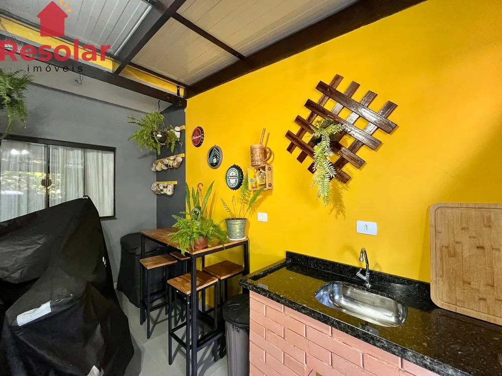 Sobrado, 5 quartos, 180 m² - Foto 1