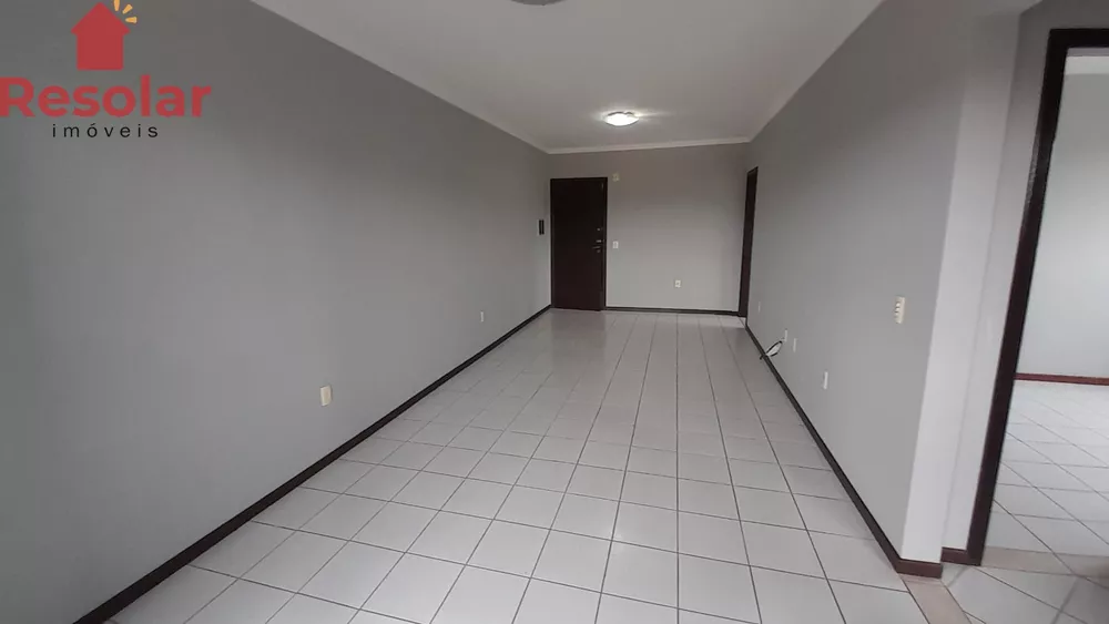 Apartamento à venda com 2 quartos, 70m² - Foto 4