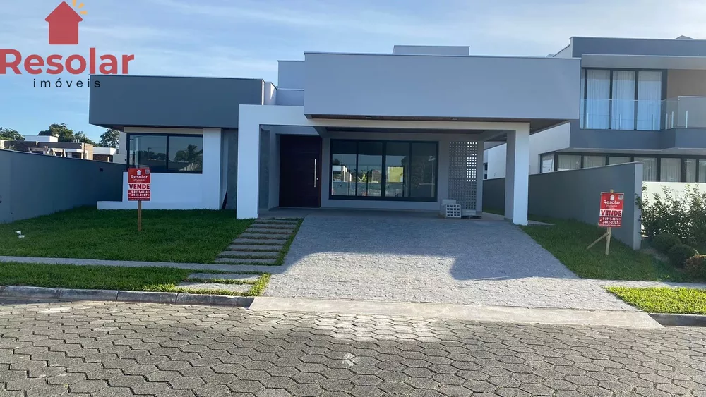 Casa à venda com 3 quartos, 174m² - Foto 1