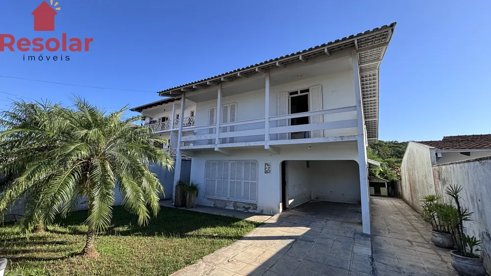 Casa, 3 quartos, 196 m² - Foto 1