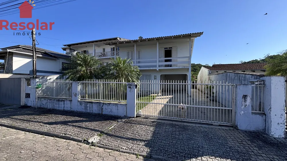 Casa, 3 quartos, 196 m² - Foto 2