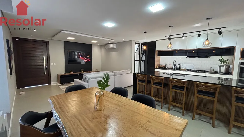 Casa, 3 quartos, 216 m² - Foto 4