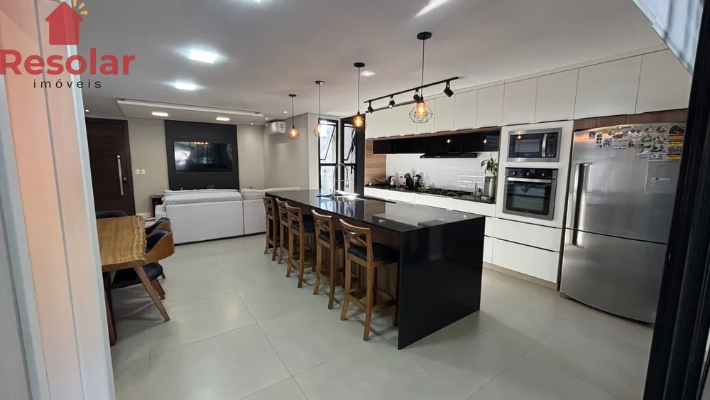 Casa, 3 quartos, 216 m² - Foto 3