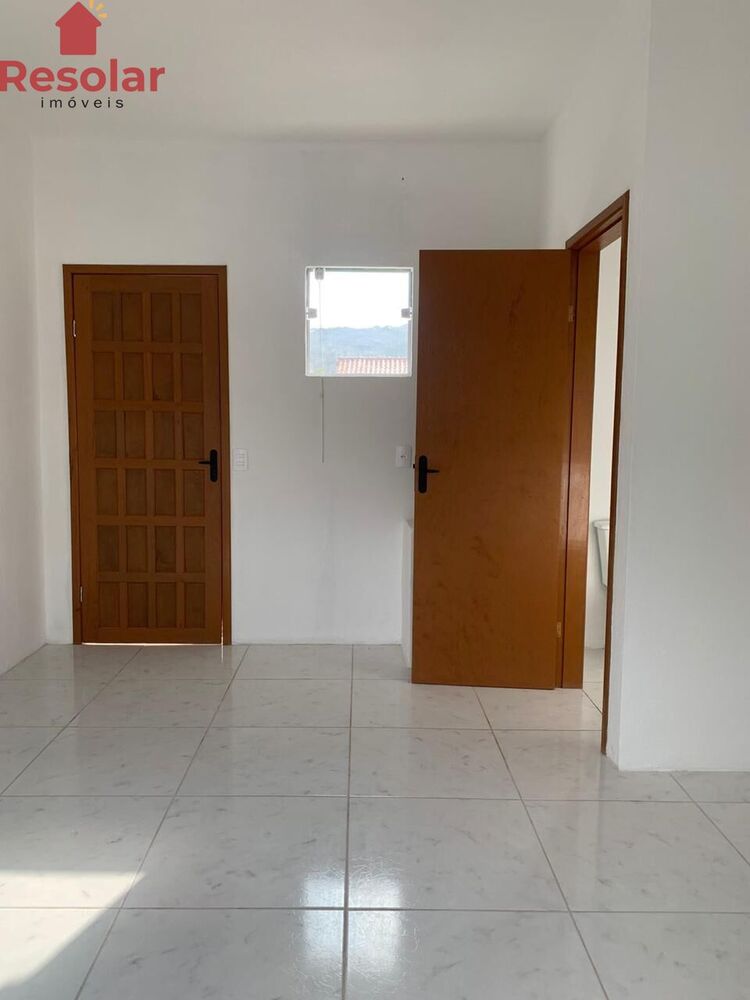 Kitnet e Studio à venda com 4 quartos, 81m² - Foto 2