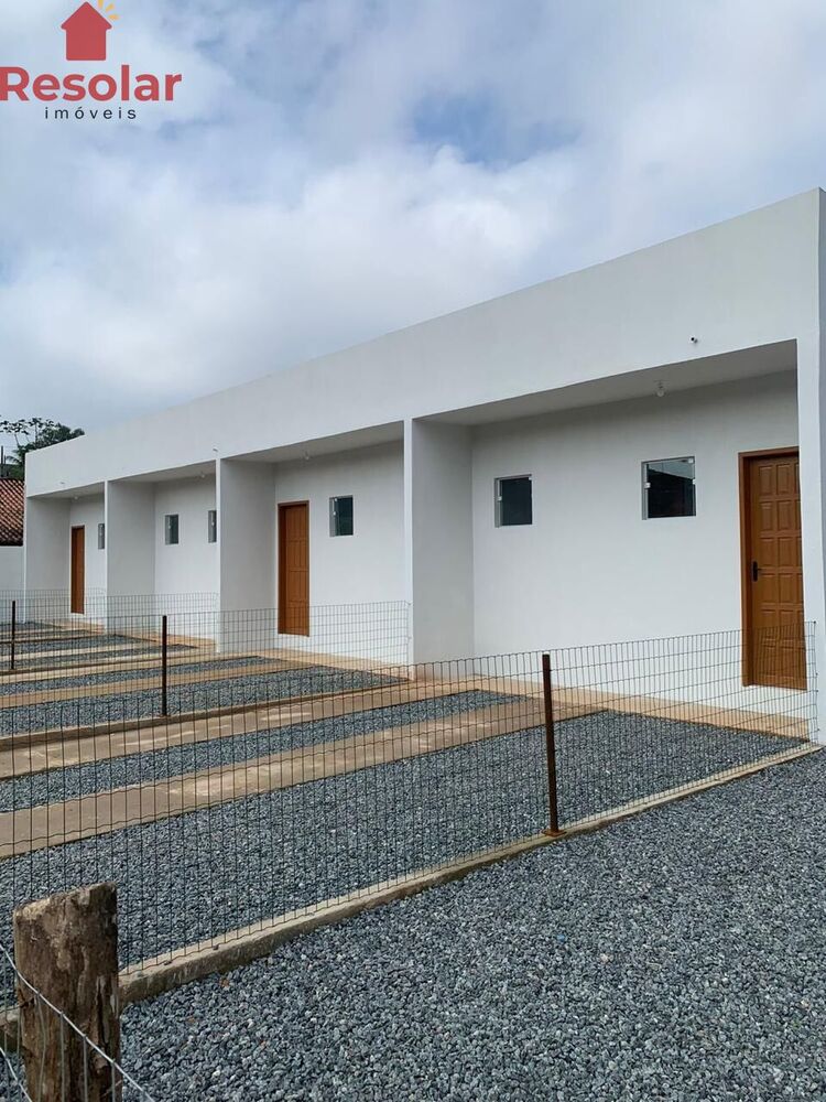 Kitnet e Studio à venda com 4 quartos, 81m² - Foto 1