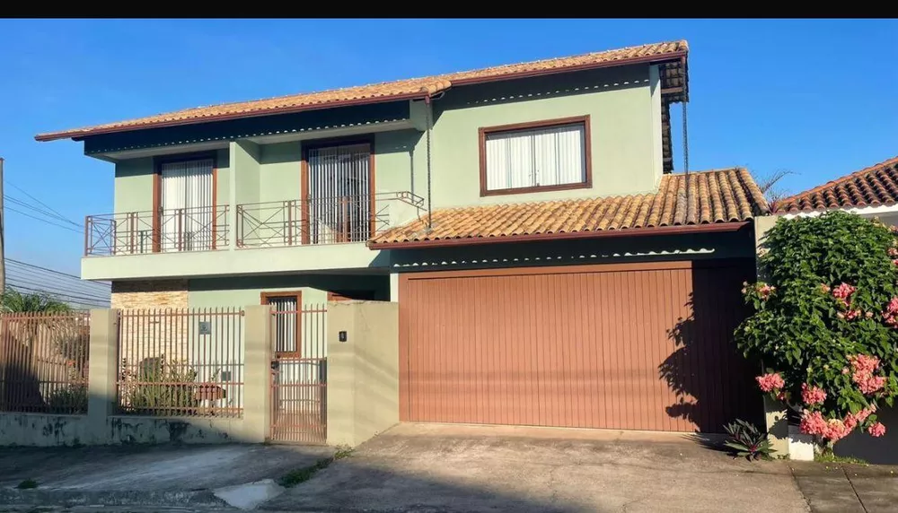 Casa, 4 quartos, 220 m² - Foto 1