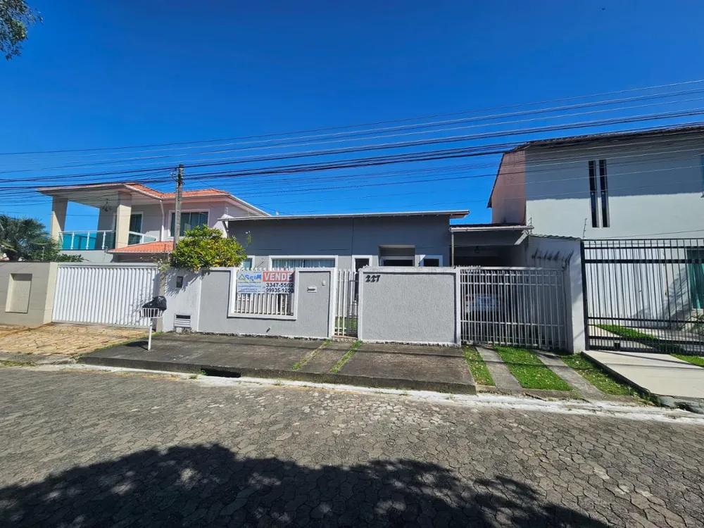 Casa, 3 quartos, 197 m² - Foto 1