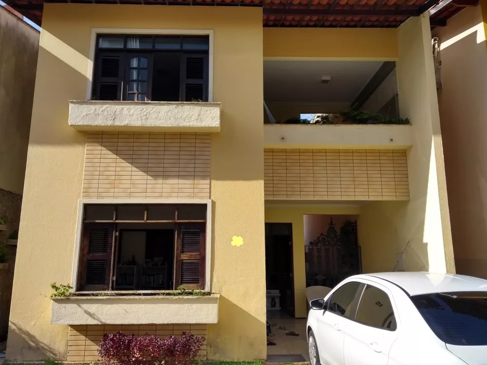 Casa à venda com 4 quartos, 186m² - Foto 2