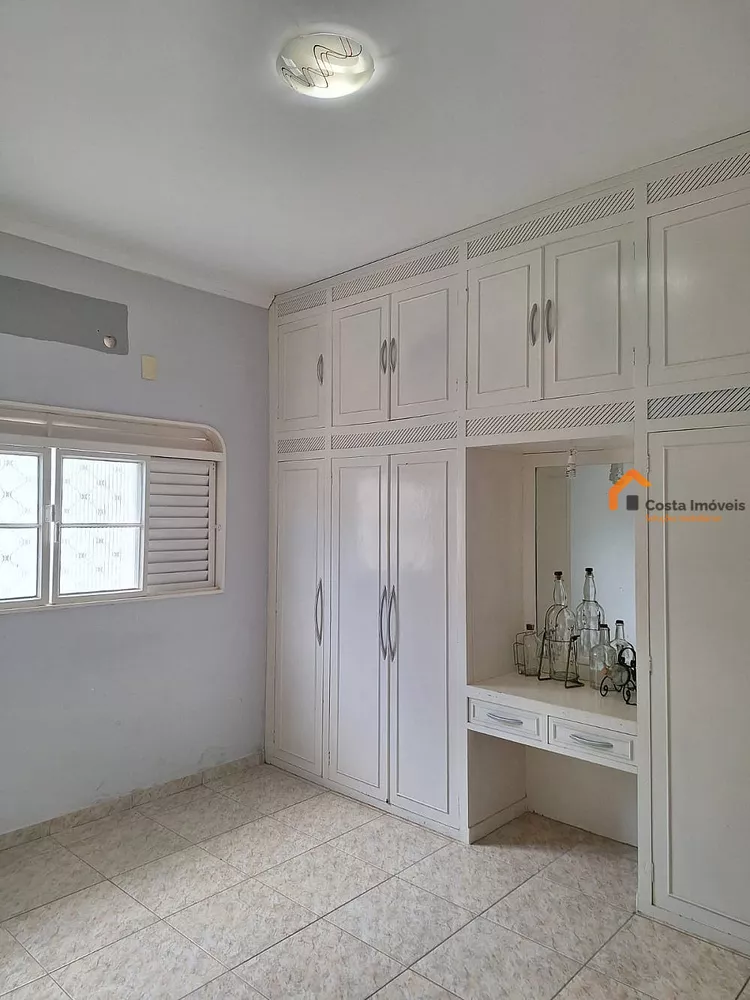 Casa, 4 quartos, 250 m² - Foto 2