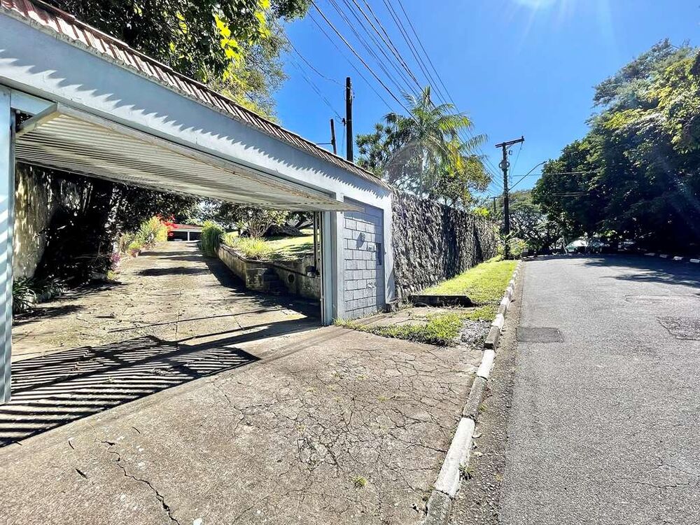 Casa à venda com 3 quartos, 184m² - Foto 2