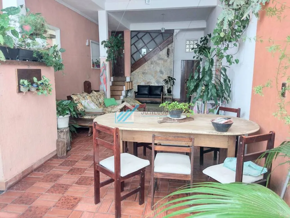 Casa, 4 quartos, 303 m² - Foto 1