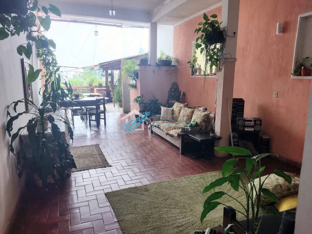 Casa, 4 quartos, 303 m² - Foto 2