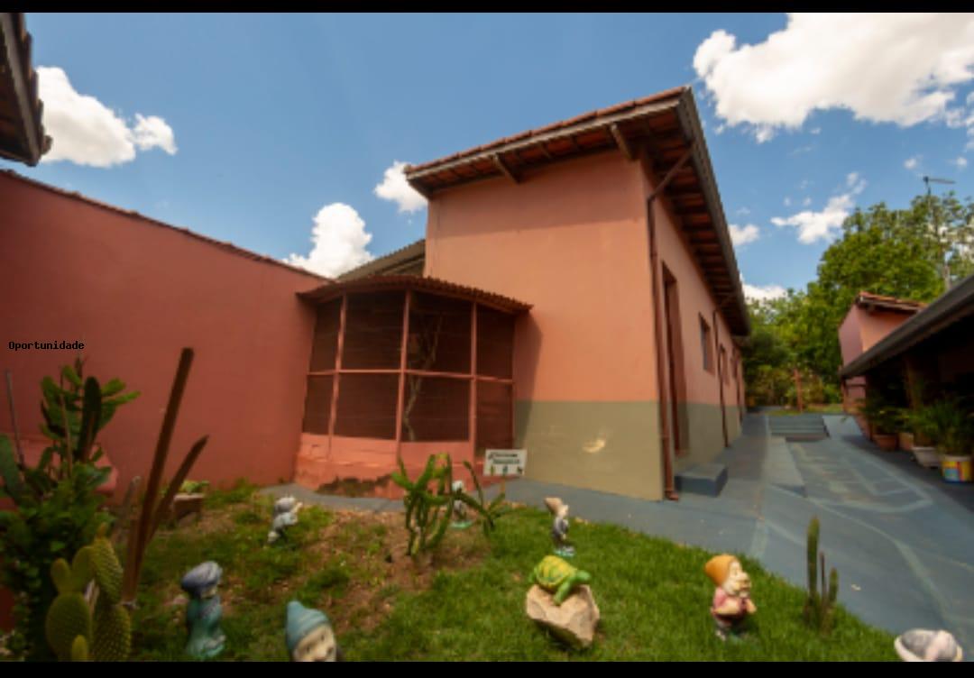 Casa de Condomínio à venda com 4 quartos, 221m² - Foto 9