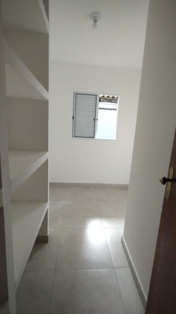 Apartamento para alugar com 2 quartos, 40m² - Foto 6