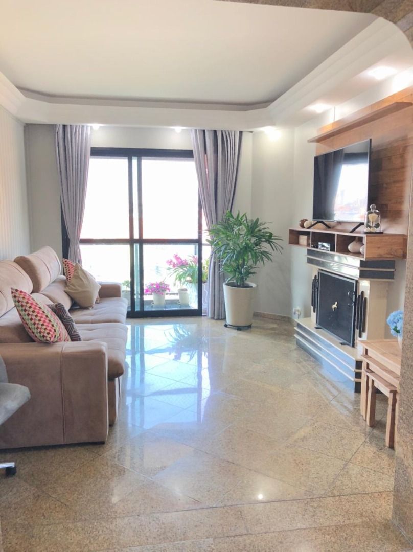 Apartamento à venda com 4 quartos, 228m² - Foto 18