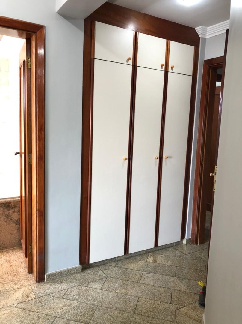 Apartamento à venda com 4 quartos, 228m² - Foto 6