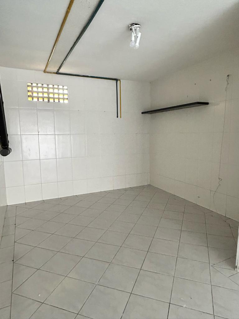 Casa de Condomínio para alugar com 2 quartos, 127m² - Foto 2