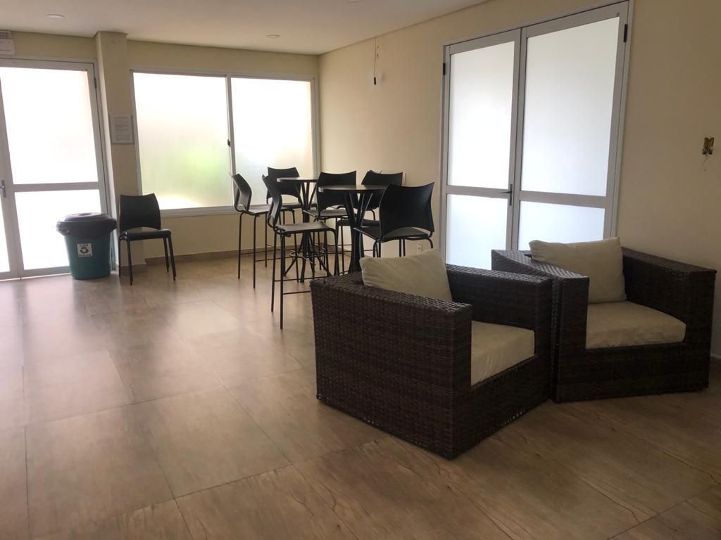 Apartamento à venda com 3 quartos, 80m² - Foto 2