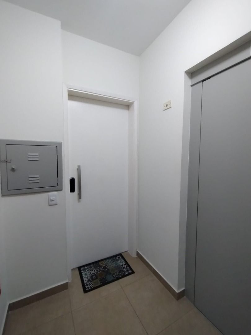 Apartamento à venda com 3 quartos, 113m² - Foto 2