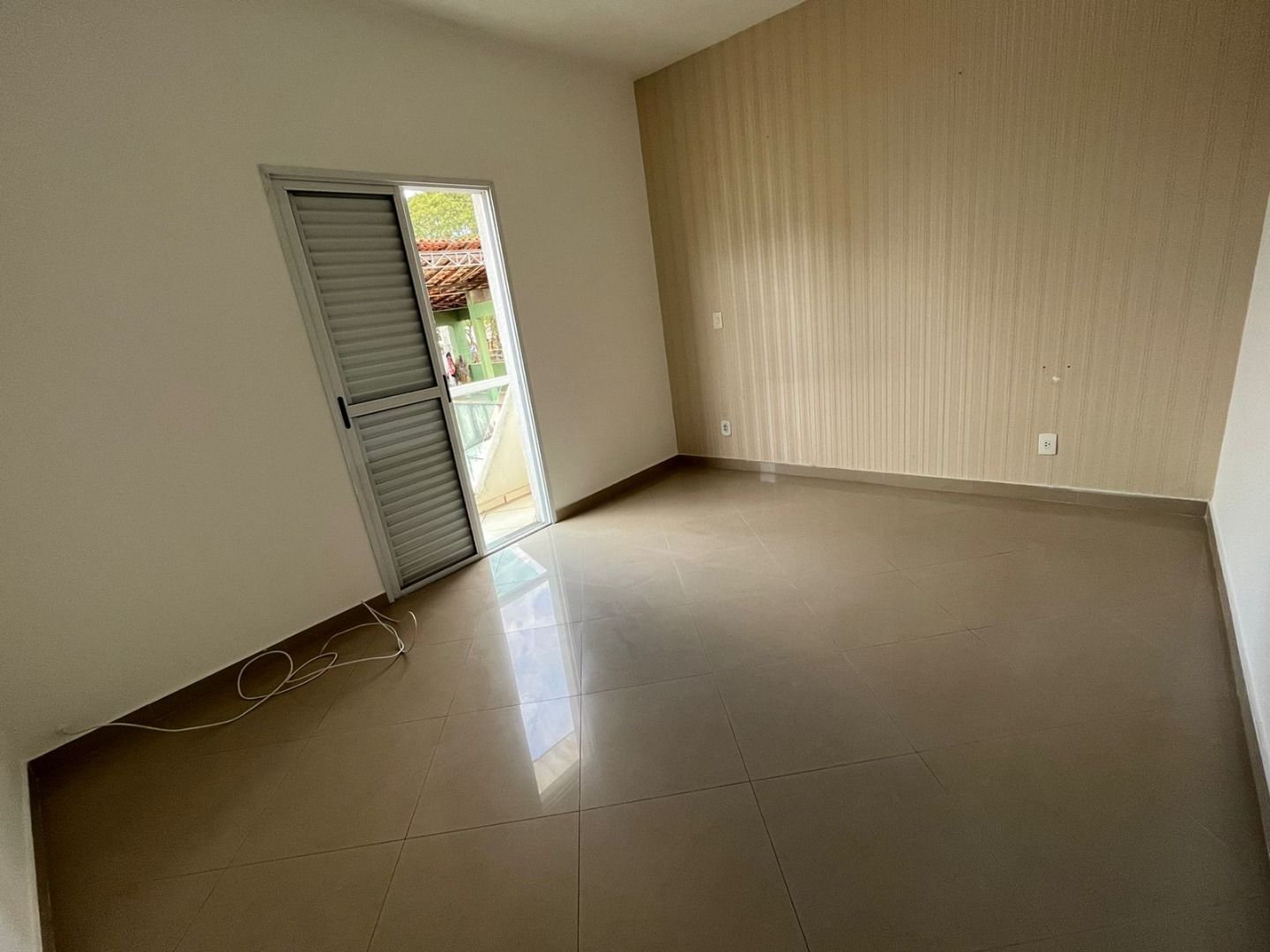 Sobrado para alugar com 3 quartos, 100m² - Foto 2