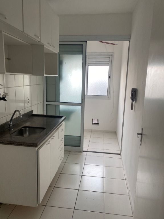 Apartamento para alugar com 2 quartos, 45m² - Foto 1