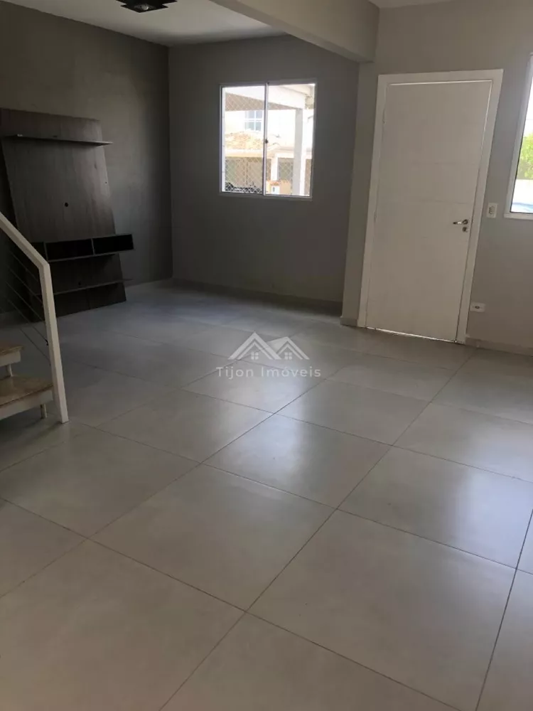 Casa de Condomínio à venda com 3 quartos, 120m² - Foto 1