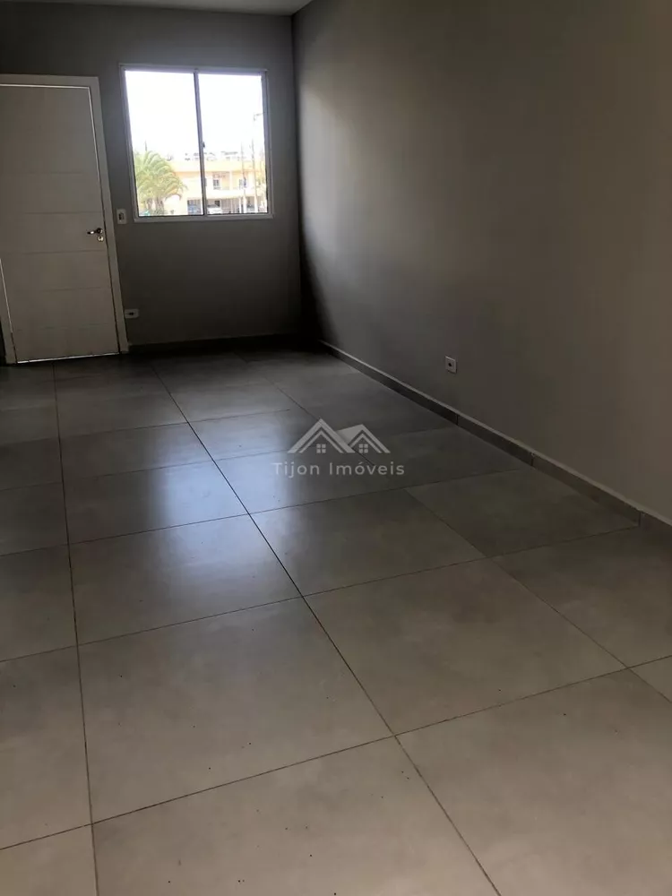 Casa de Condomínio à venda com 3 quartos, 120m² - Foto 2