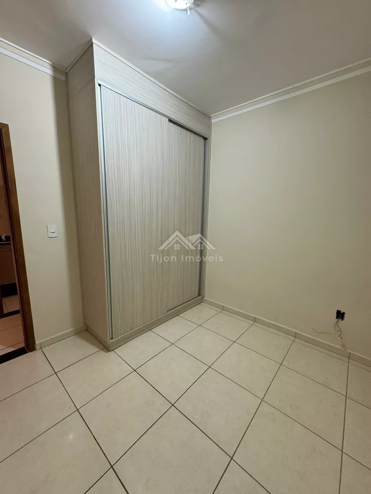 Apartamento para alugar com 2 quartos, 60m² - Foto 7