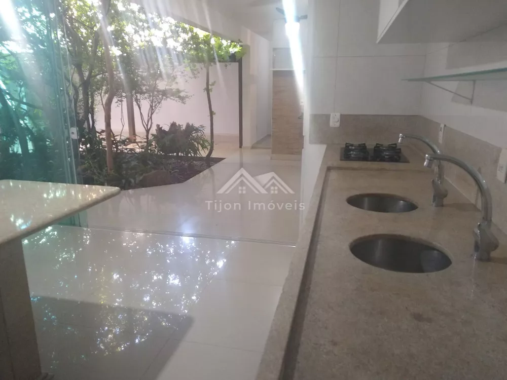 Casa de Condomínio à venda com 4 quartos, 300m² - Foto 4