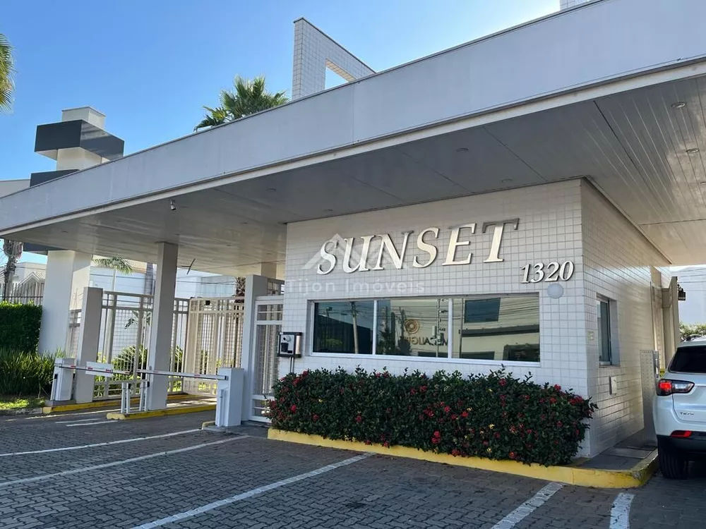 Casa, 4 quartos, 285 m² - Foto 1