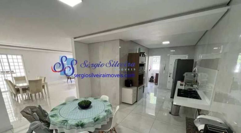 Casa, 6 quartos, 311 m² - Foto 2