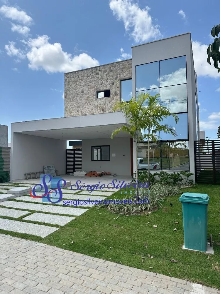 Casa de Condomínio à venda com 4 quartos, 259m² - Foto 1