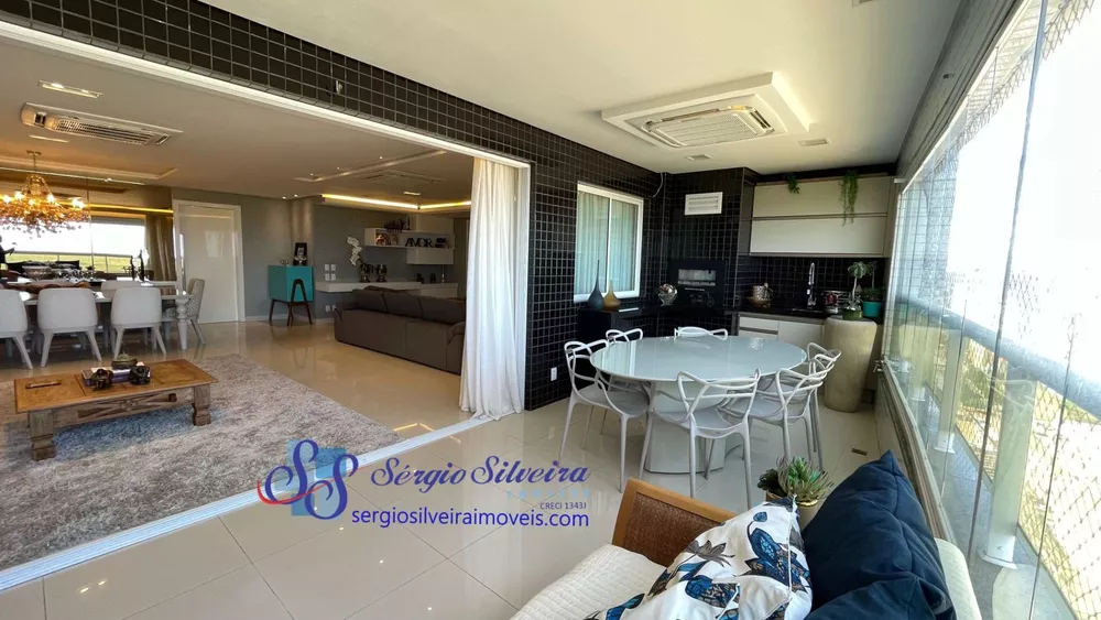 Apartamento à venda com 3 quartos, 248m² - Foto 2