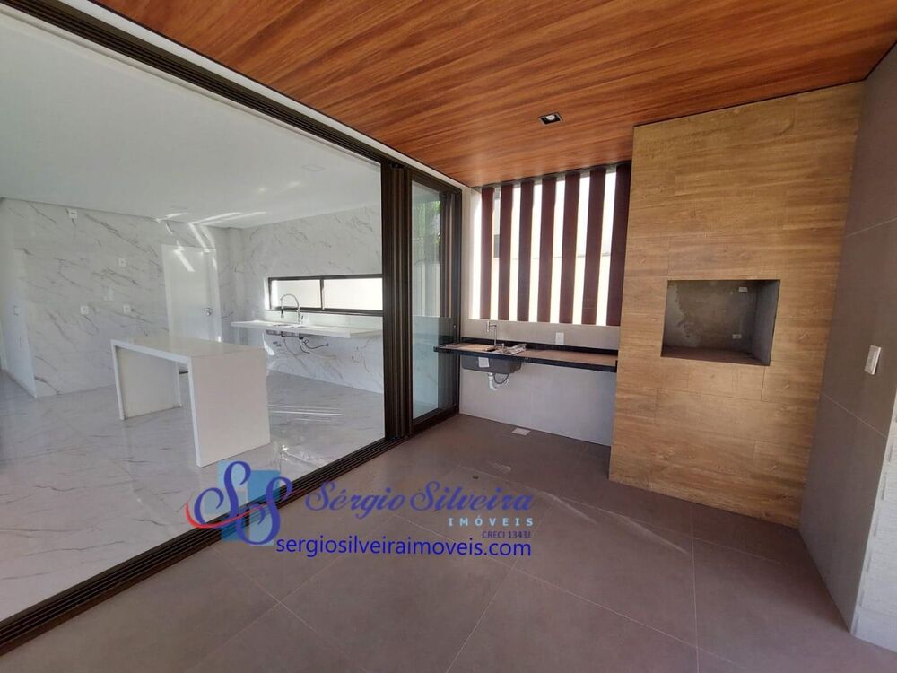 Casa de Condomínio à venda com 4 quartos, 272m² - Foto 3
