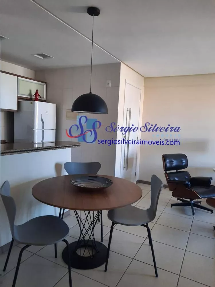 Apartamento à venda com 2 quartos, 65m² - Foto 4