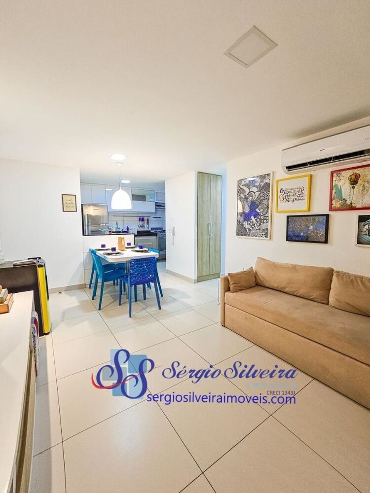 Apartamento à venda com 2 quartos, 70m² - Foto 2