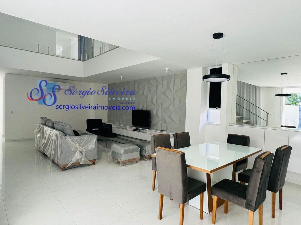 Casa de Condomínio para alugar com 5 quartos, 395m² - Foto 2