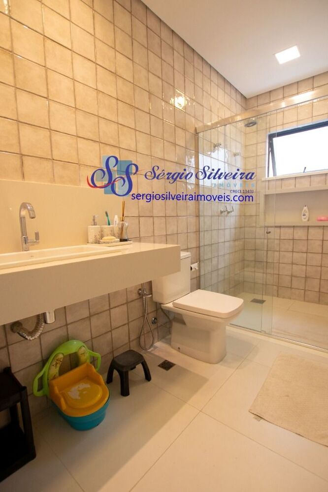 Casa de Condomínio à venda com 6 quartos, 380m² - Foto 4