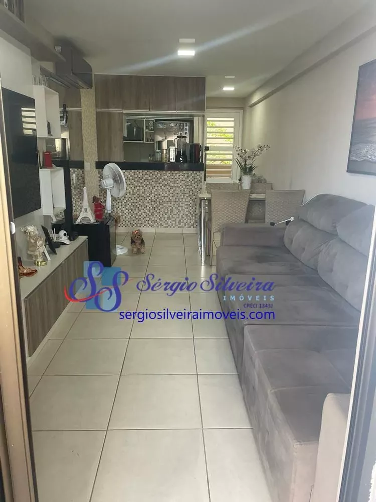 Apartamento à venda com 2 quartos, 65m² - Foto 2