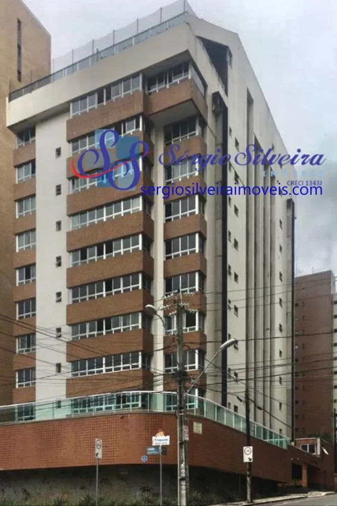 Apartamento à venda com 4 quartos, 231m² - Foto 2