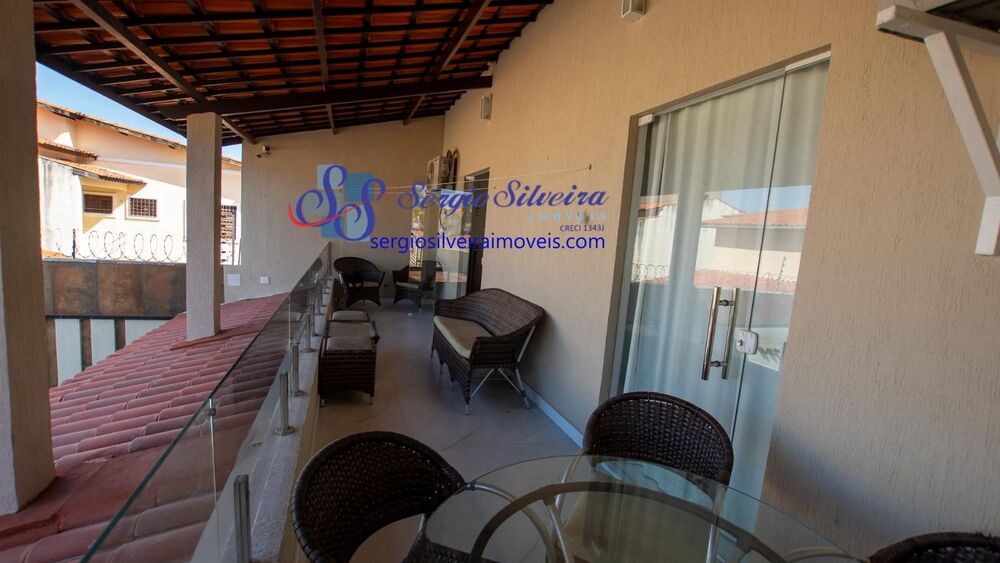 Casa de Condomínio à venda com 3 quartos, 256m² - Foto 1