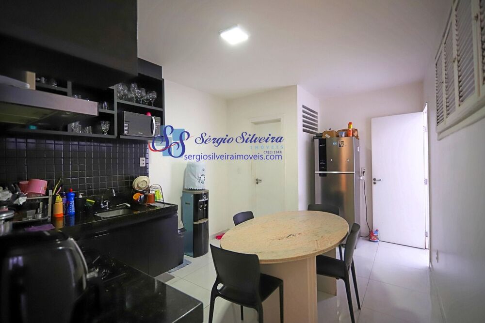 Casa à venda com 4 quartos, 250m² - Foto 3