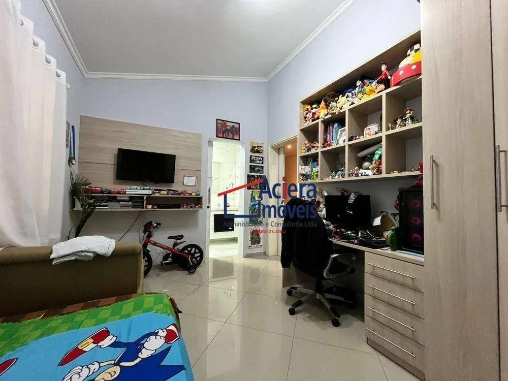 Casa, 3 quartos, 234 m² - Foto 9