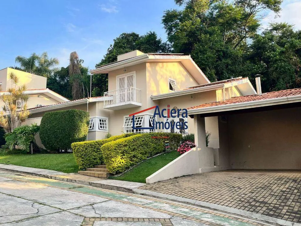 Casa, 3 quartos, 234 m² - Foto 1