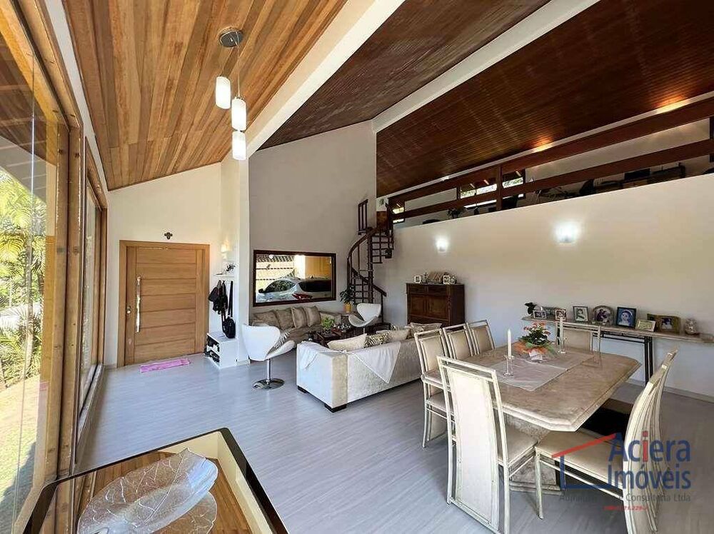 Casa à venda com 4 quartos, 350m² - Foto 3