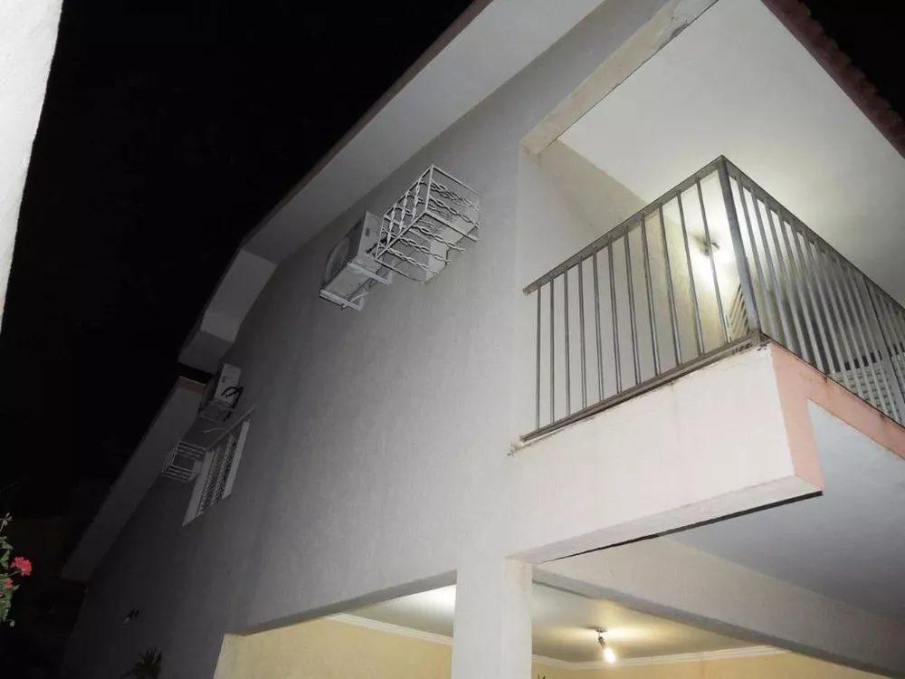 Casa, 3 quartos, 220 m² - Foto 4